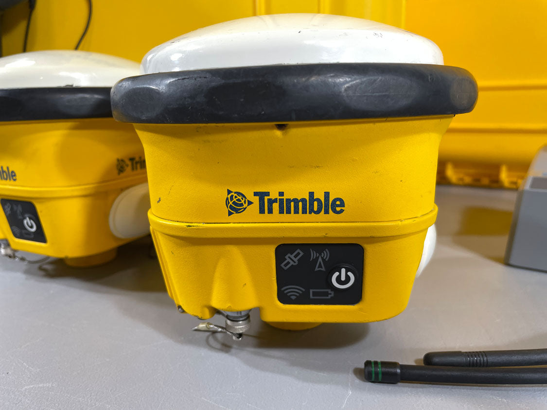 Trimble SPS986 Base &amp; Rover Package for Construction Survey, 900MHz