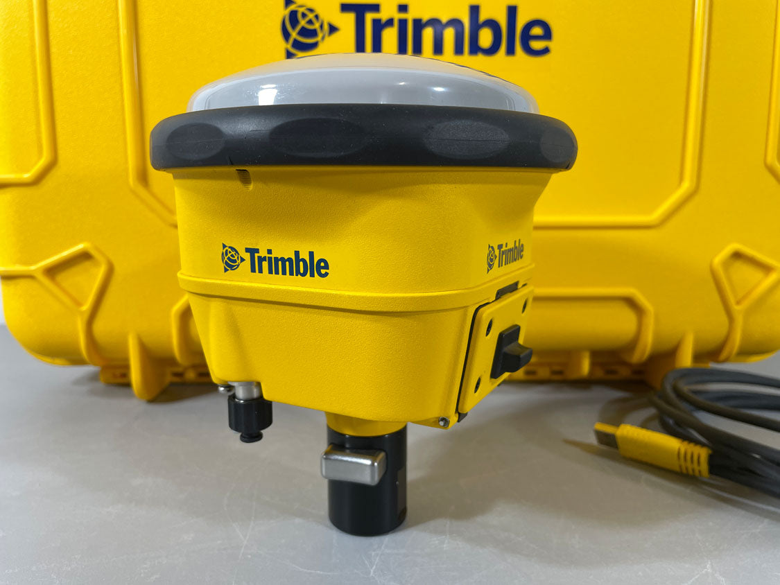 Trimble R780 - looks identical to SPS986 and SPS985