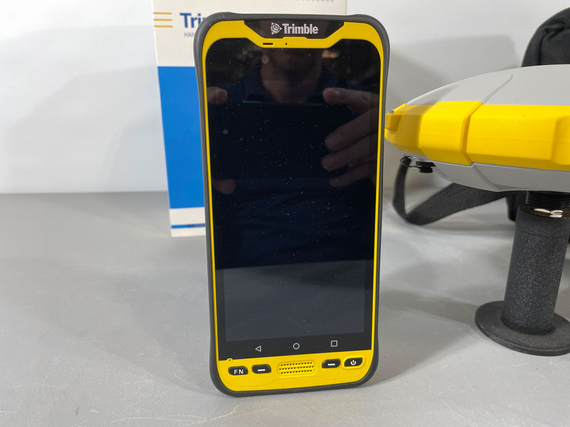 Trimble TDC600 controller, smart phone