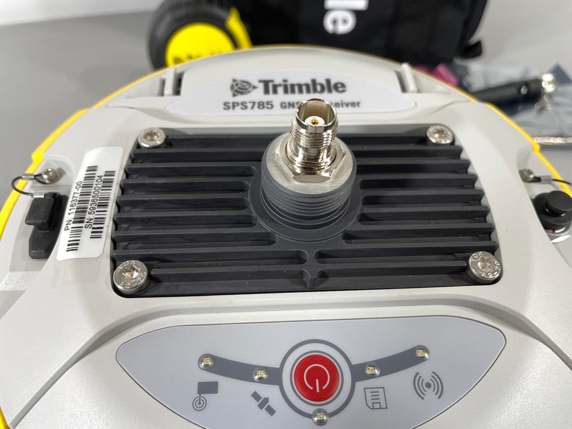 Trimble SPS785 / R4s / SP60 GNSS receiver - UHF radio module installed