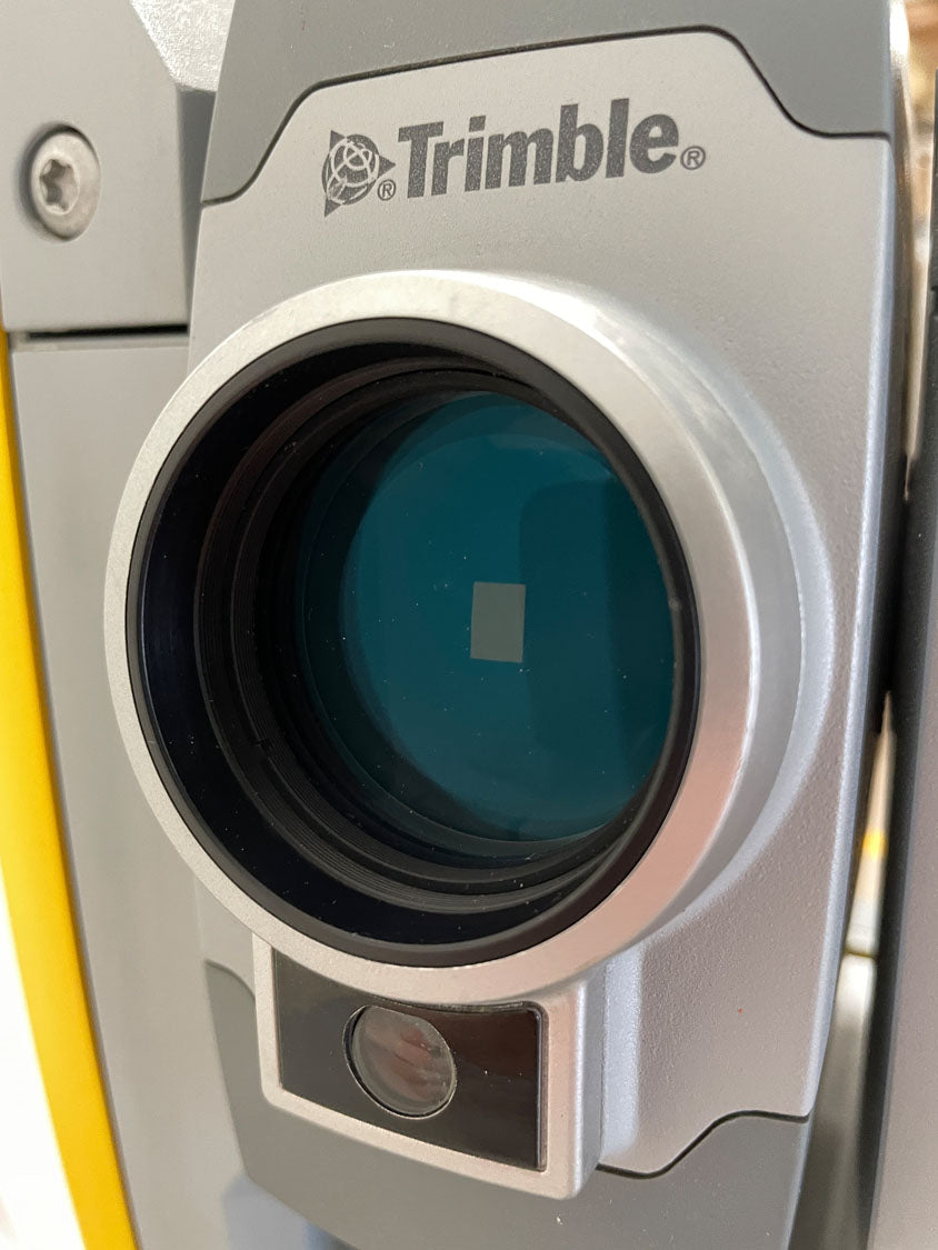Trimble S6 main lens