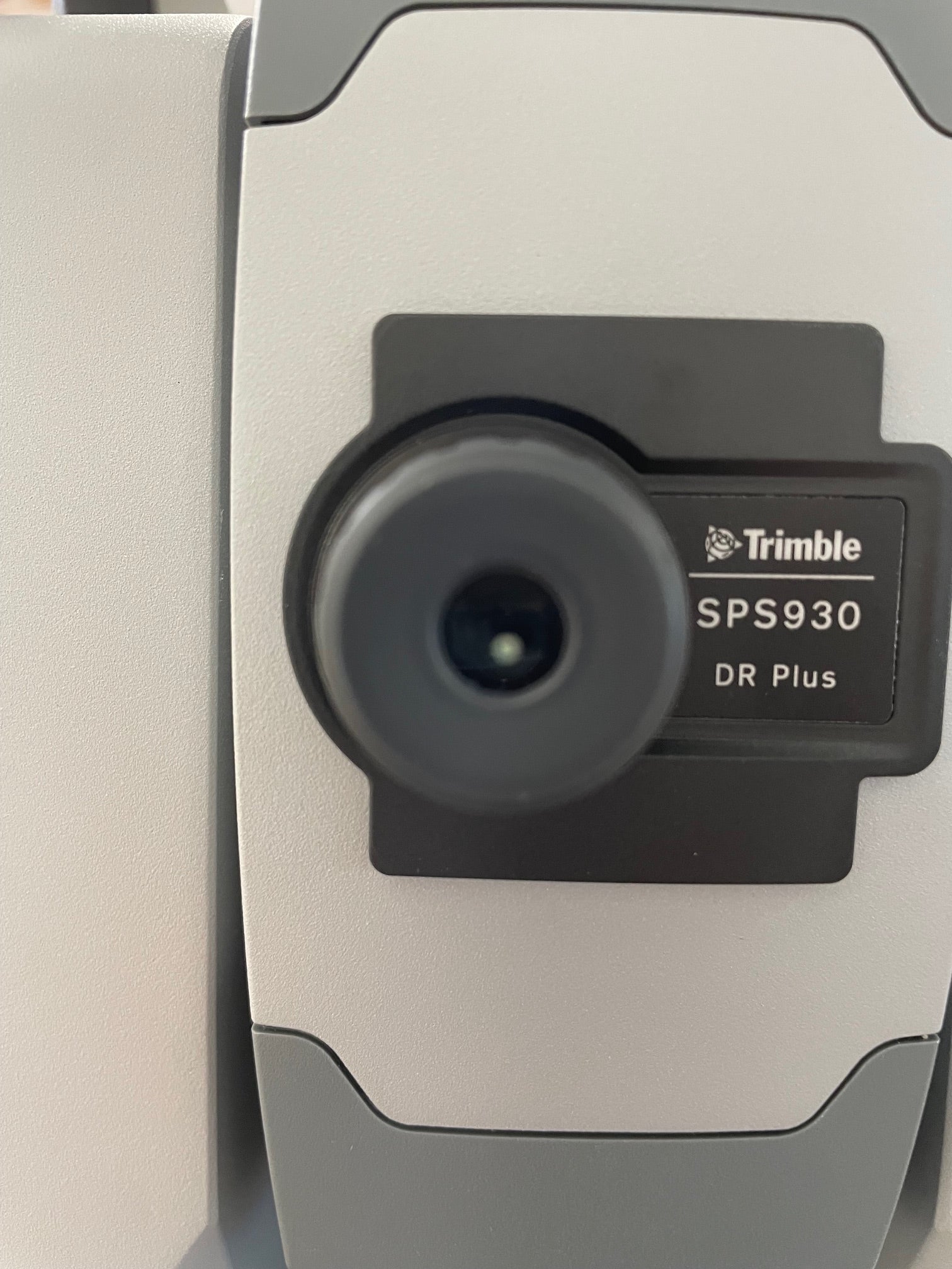 Trimble SPS930 Robotic Total Station for Survey and Machine Control