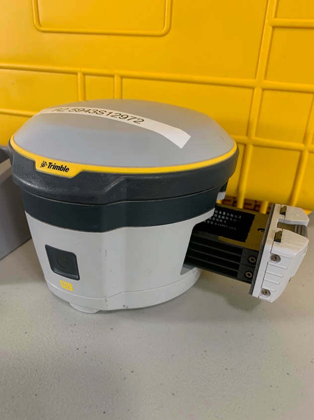 Trimble R2 GNSS Surveying Receiver RTK, RTX, Centimeter Precision